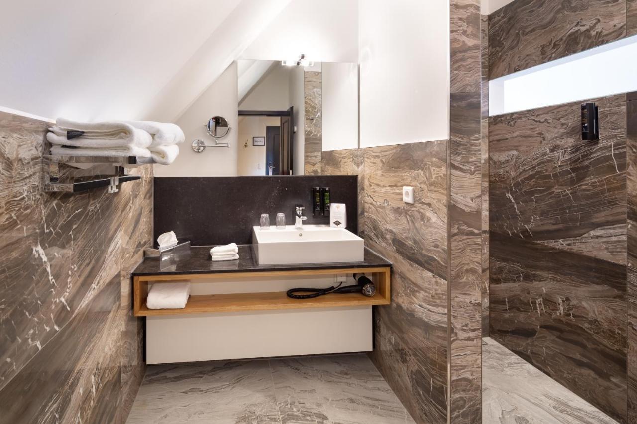 Hotel Rittergut Osthoff Георгсмариенхютте Экстерьер фото